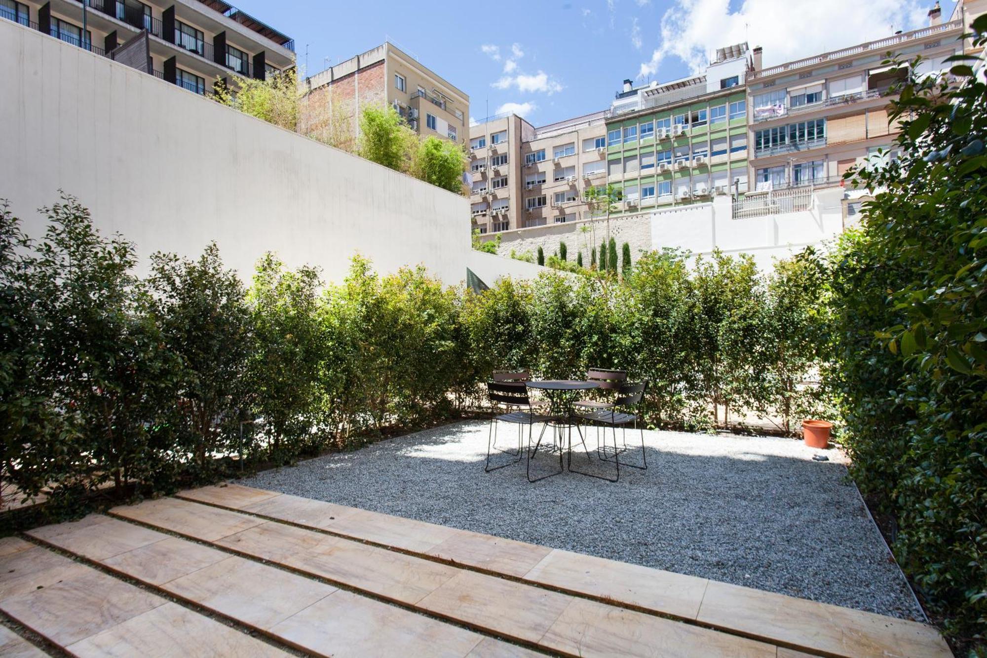 Aspasios City Oasis Apartments Barcelona Room photo